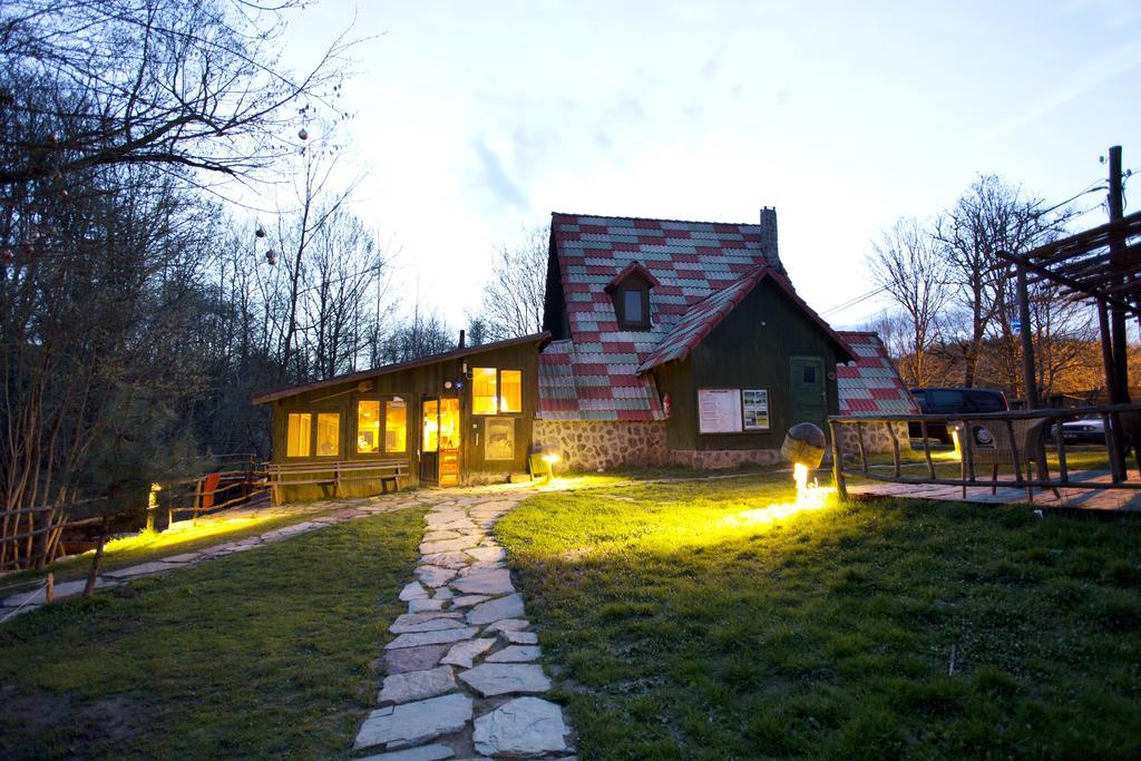 Hindiba Doga Evi Mengen Exterior foto
